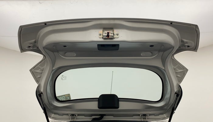 2023 Renault Kwid RXT 1.0, Petrol, Manual, 2,559 km, Boot Door Open