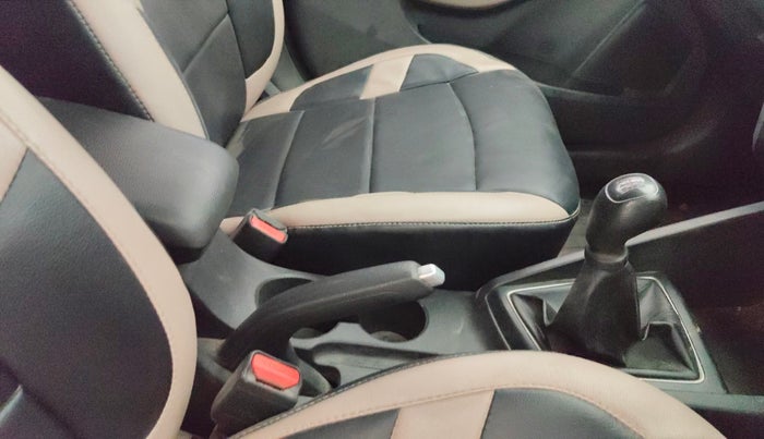 2015 Hyundai Elite i20 MAGNA 1.2, Petrol, Manual, 73,579 km, Gear Lever