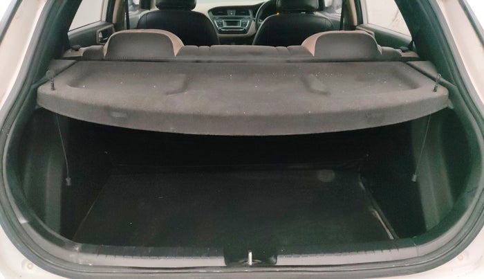 2015 Hyundai Elite i20 MAGNA 1.2, Petrol, Manual, 73,579 km, Boot Inside