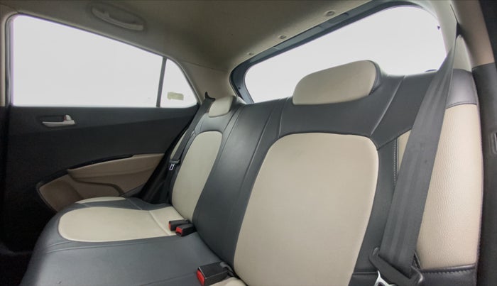 2014 Hyundai Grand i10 SPORTZ 1.2 KAPPA VTVT, Petrol, Manual, 87,672 km, Right Side Rear Door Cabin
