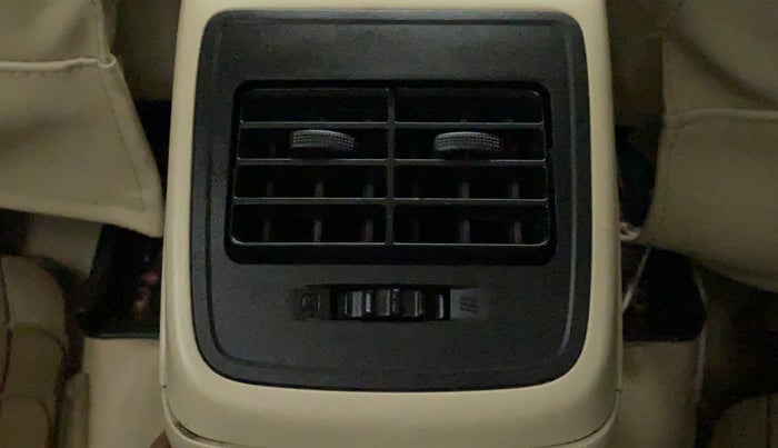 2017 Maruti Dzire VXI, Petrol, Manual, 26,429 km, Rear AC Vents
