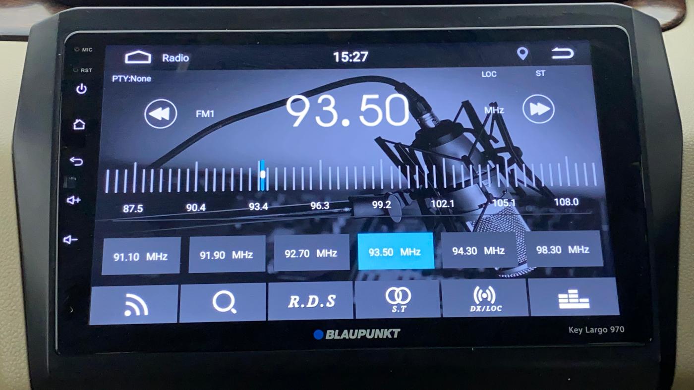 2017 Maruti Dzire VXI, Petrol, Manual, 26,429 km, Infotainment System