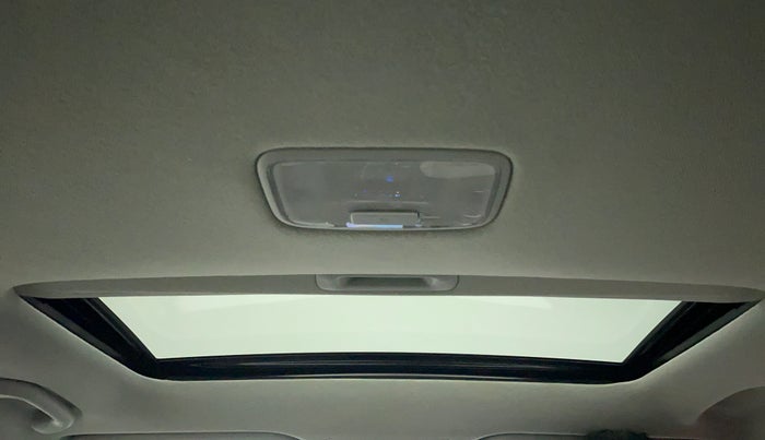 2021 Hyundai NEW I20 ASTA (O) 1.2 MT, Petrol, Manual, 17,708 km, Moonroof/ Sunroof