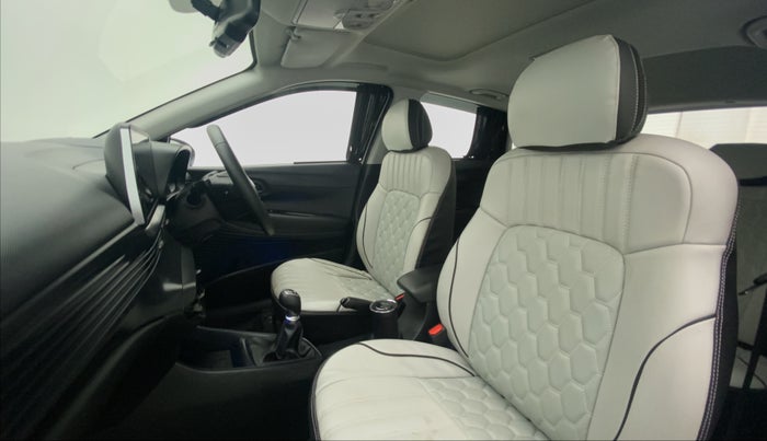 2021 Hyundai NEW I20 ASTA (O) 1.2 MT, Petrol, Manual, 17,708 km, Right Side Front Door Cabin