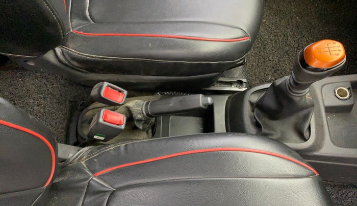 2019 Renault Kwid CLIMBER 1.0, Petrol, Manual, 25,095 km, Gear Lever