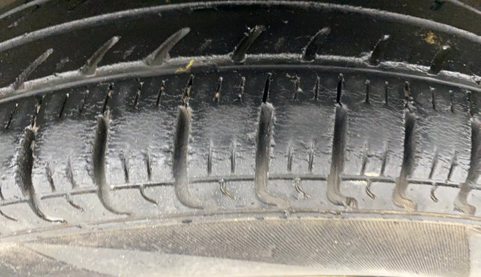 2019 Renault Kwid CLIMBER 1.0, Petrol, Manual, 25,095 km, Left Rear Tyre Tread