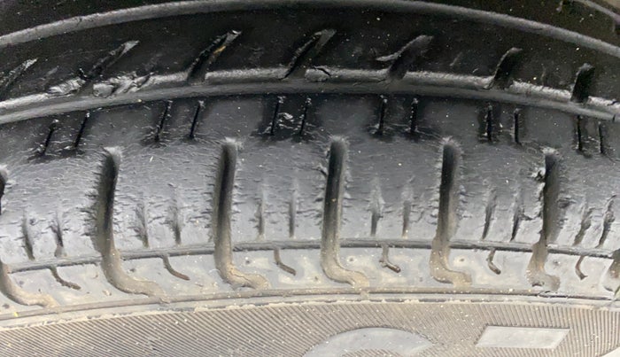 2019 Renault Kwid CLIMBER 1.0, Petrol, Manual, 25,095 km, Right Rear Tyre Tread