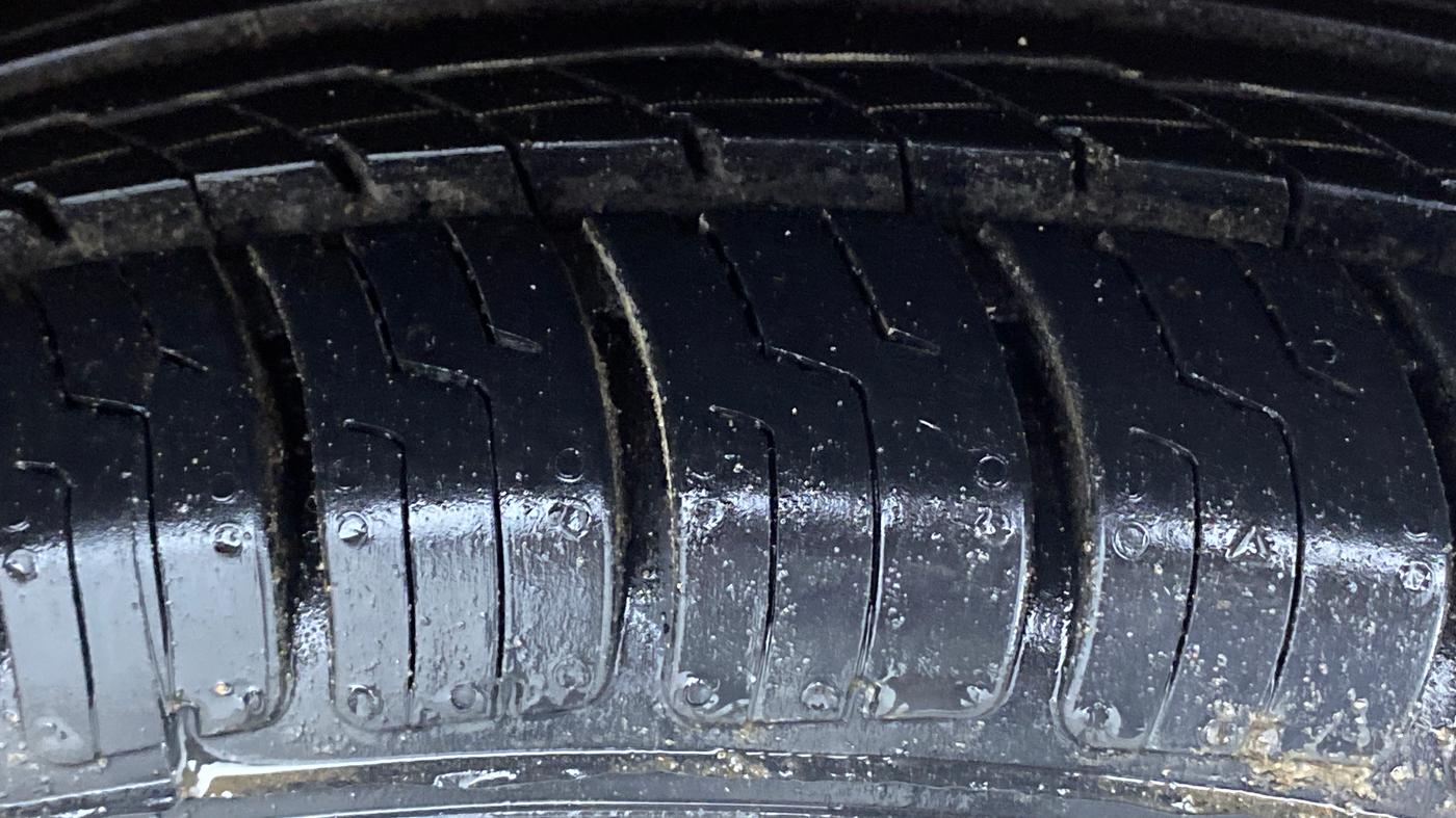 2017 Tata TIGOR XE PETROL, Petrol, Manual, 37,021 km, Right Front Tyre Tread