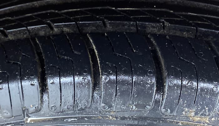 2017 Tata TIGOR XE PETROL, Petrol, Manual, 37,089 km, Right Front Tyre Tread