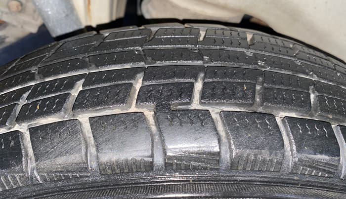 2016 Maruti Wagon R 1.0 LXI CNG, CNG, Manual, 75,076 km, Right Rear Tyre Tread