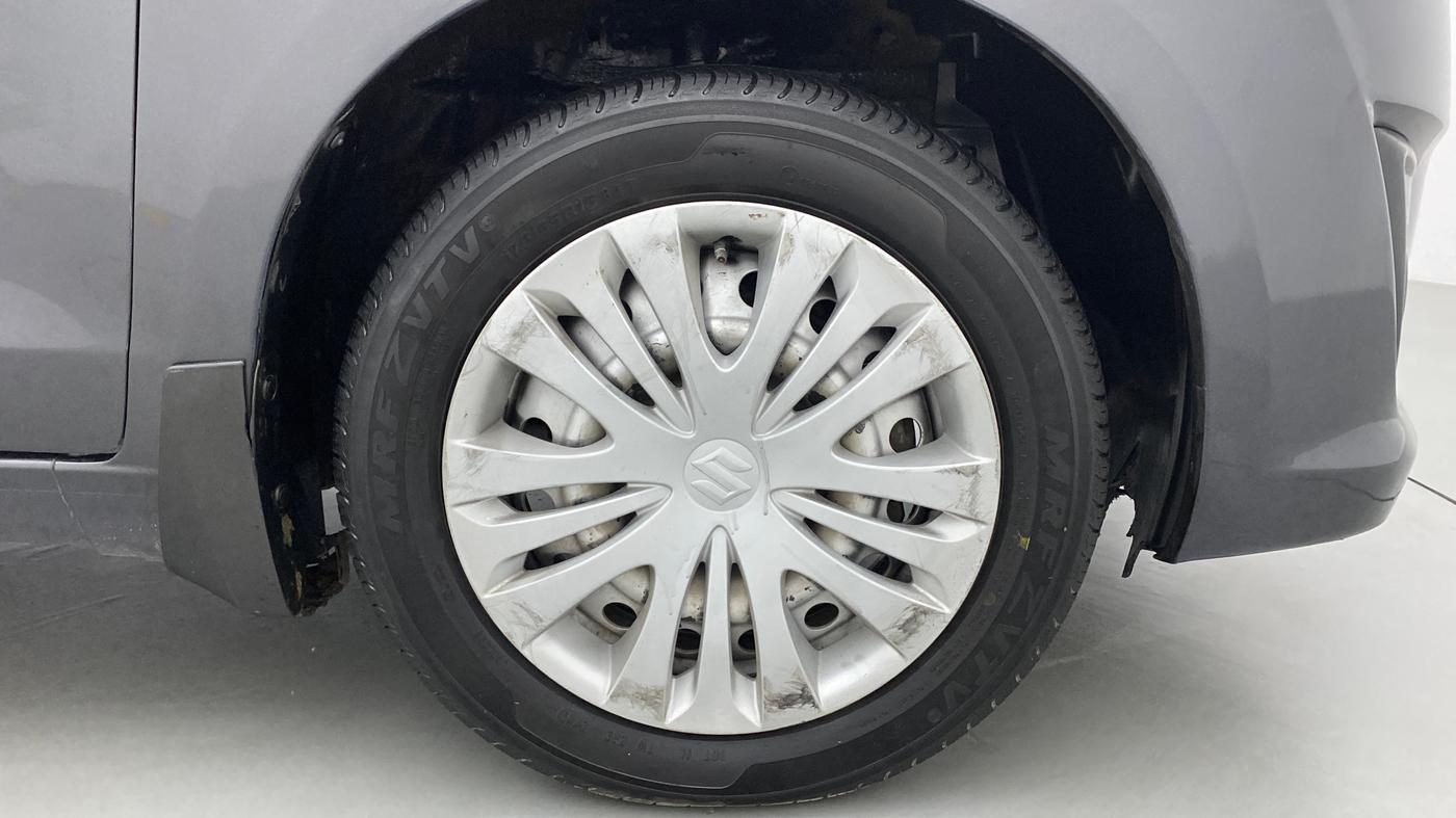 2014 Maruti Ertiga VXI, Petrol, Manual, 47,004 km, Right Front Wheel