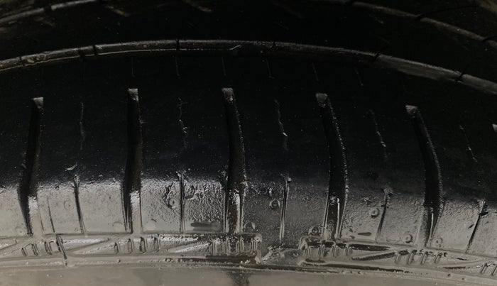 2018 Maruti Dzire ZDI PLUS, Diesel, Manual, 1,04,944 km, Left Rear Tyre Tread