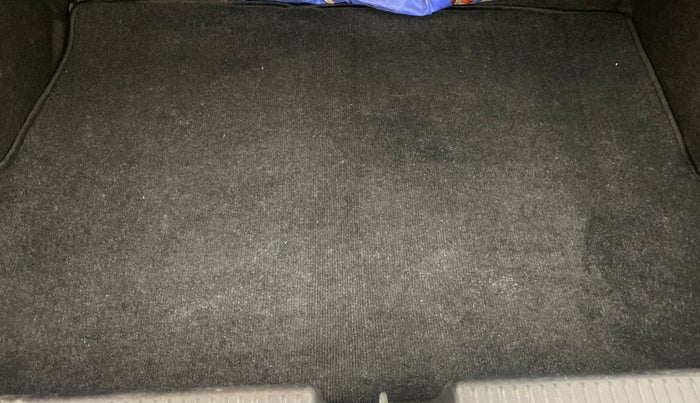 2018 Maruti Dzire ZDI PLUS, Diesel, Manual, 1,04,944 km, Boot Inside