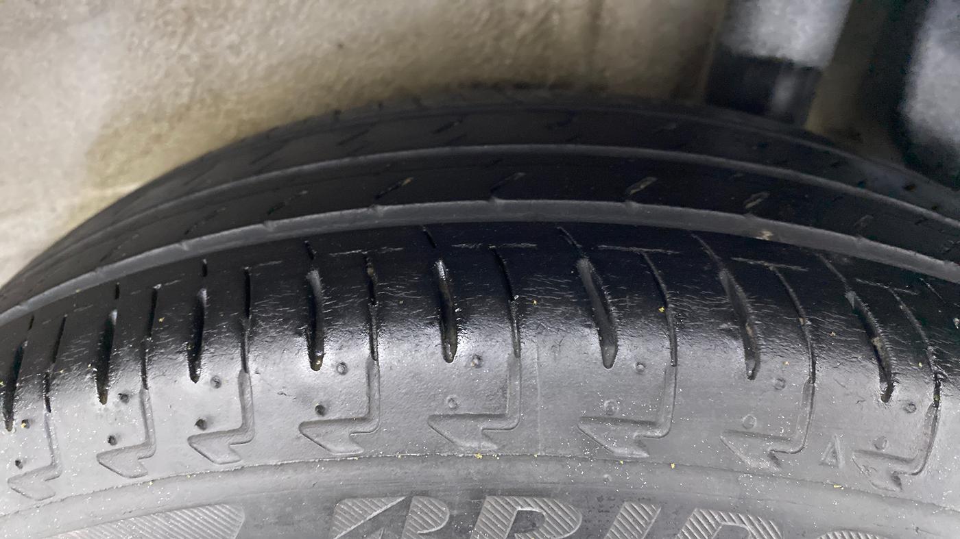 2018 Maruti IGNIS DELTA 1.2 K12 AMT, Petrol, Automatic, 23,717 km, Left Rear Tyre Tread