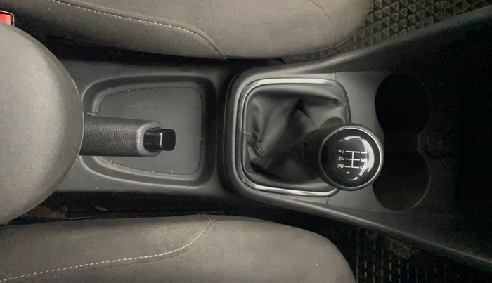 2020 Volkswagen Polo COMFORTLINE PLUS 1.0L MPI, Petrol, Manual, 86,105 km, Gear Lever