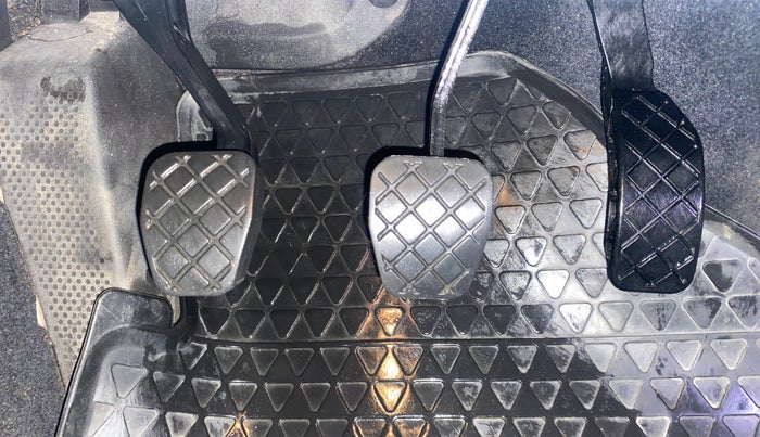 2020 Volkswagen Polo COMFORTLINE PLUS 1.0L MPI, Petrol, Manual, 86,105 km, Pedals