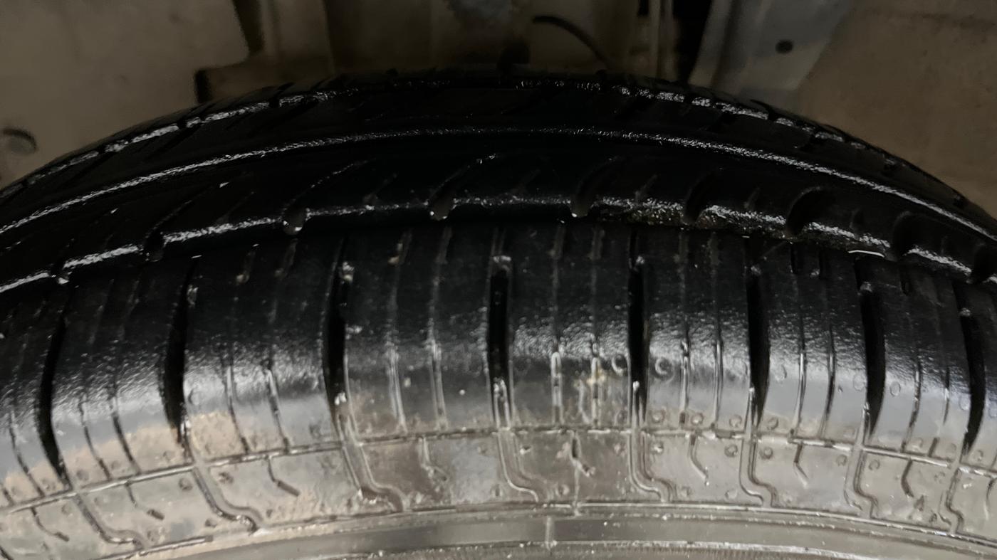 2022 Renault TRIBER RXT, Petrol, Manual, 83,843 km, Left Front Tyre Tread