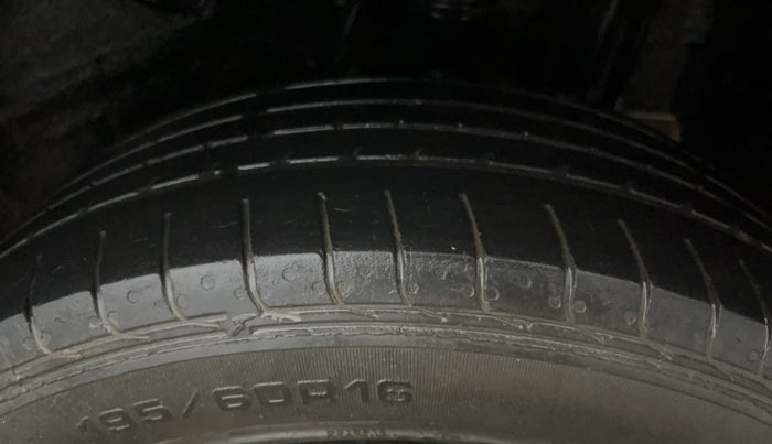 2019 Tata NEXON XM PETROL, Petrol, Manual, 50,599 km, Left Rear Tyre Tread