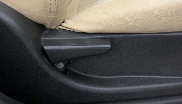 2019 Tata NEXON XM PETROL, Petrol, Manual, 50,599 km, Driver Side Adjustment Panel