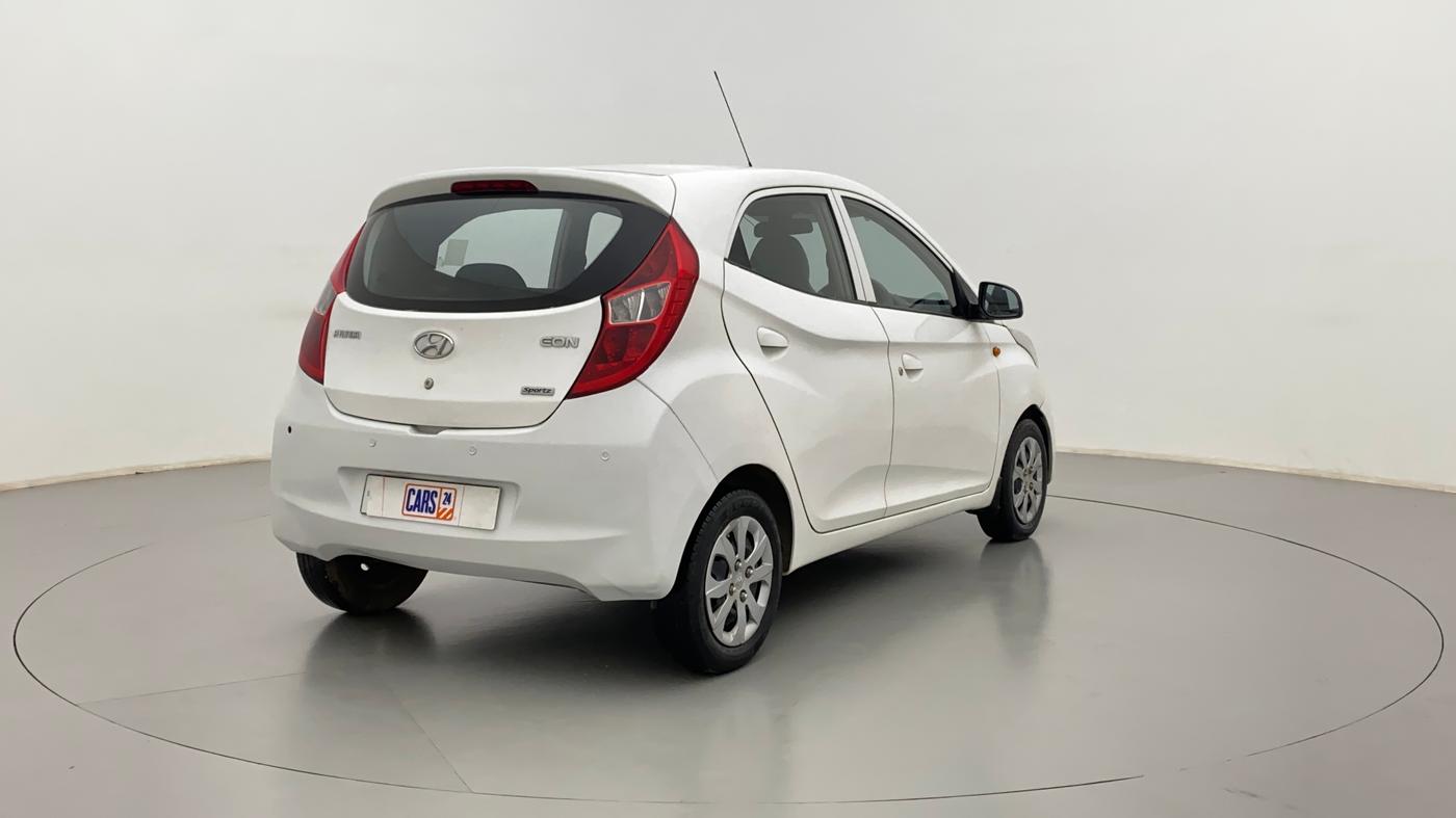 2015 Hyundai Eon SPORTZ, Petrol, Manual, 24,924 km, Right Back Diagonal