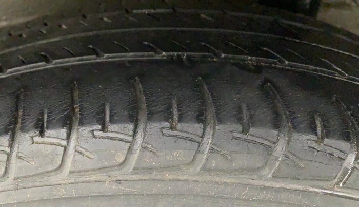2020 Maruti New Wagon-R VXI 1.2, Petrol, Manual, 30,400 km, Left Rear Tyre Tread
