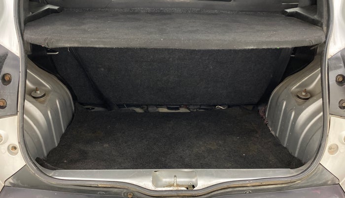 2017 Renault Kwid RXL, Petrol, Manual, 1,02,238 km, Boot Inside