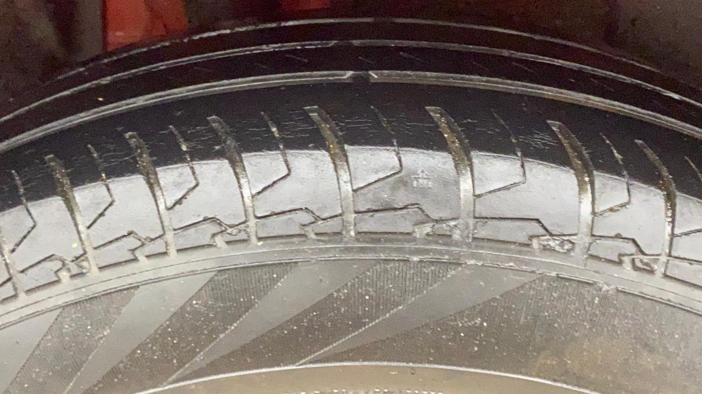 2022 Maruti Swift VXI, Petrol, Manual, 40,862 km, Right Rear Tyre Tread