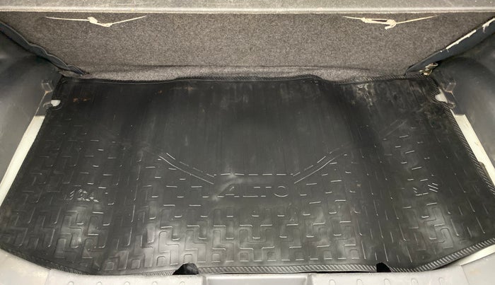 2018 Maruti Alto K10 VXI (O), Petrol, Manual, 32,278 km, Boot Inside