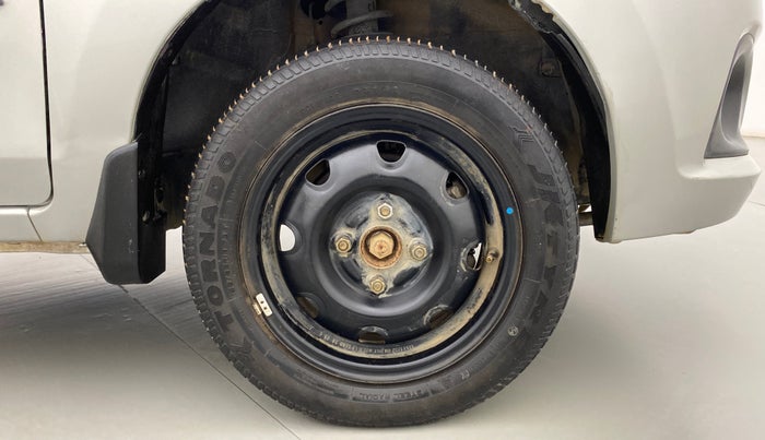 2018 Maruti Alto K10 VXI (O), Petrol, Manual, 32,278 km, Right Front Wheel