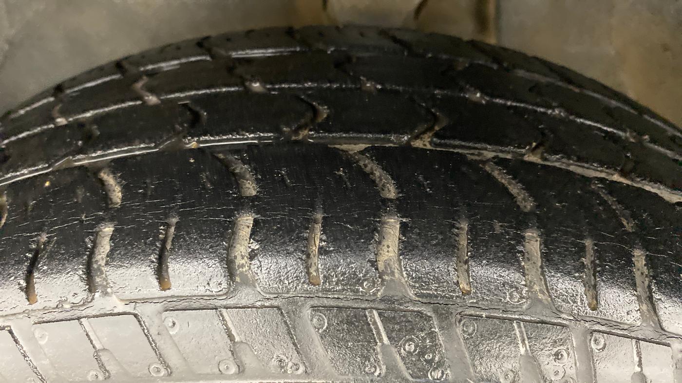 2018 Maruti Alto K10 VXI (O), Petrol, Manual, 32,278 km, Left Front Tyre Tread