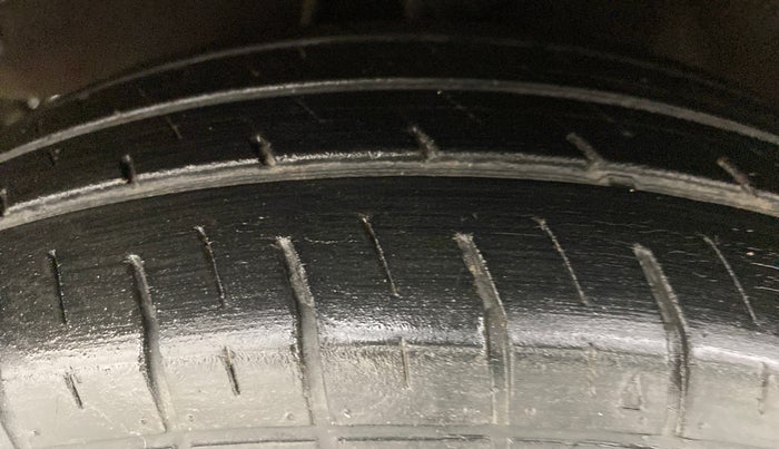 2012 Hyundai i10 MAGNA 1.1 IRDE2, Petrol, Manual, 43,411 km, Left Front Tyre Tread