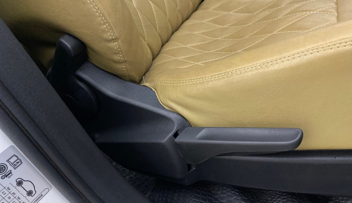 2022 Skoda KUSHAQ ACTIVE 1.0L TSI MT, Petrol, Manual, 18,842 km, Driver Side Adjustment Panel