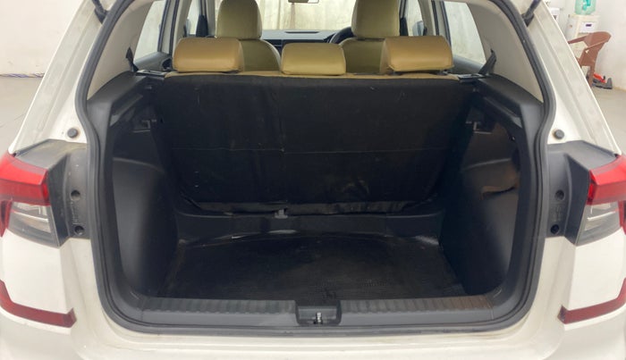 2022 Skoda KUSHAQ ACTIVE 1.0L TSI MT, Petrol, Manual, 18,842 km, Boot Inside