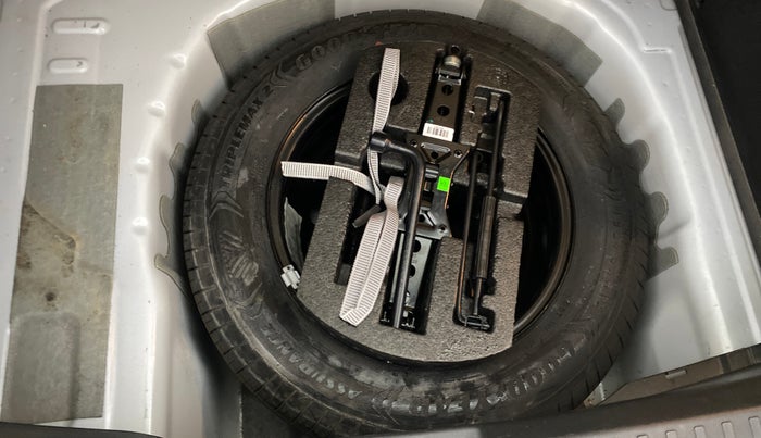 2022 Skoda KUSHAQ ACTIVE 1.0L TSI MT, Petrol, Manual, 18,842 km, Spare Tyre