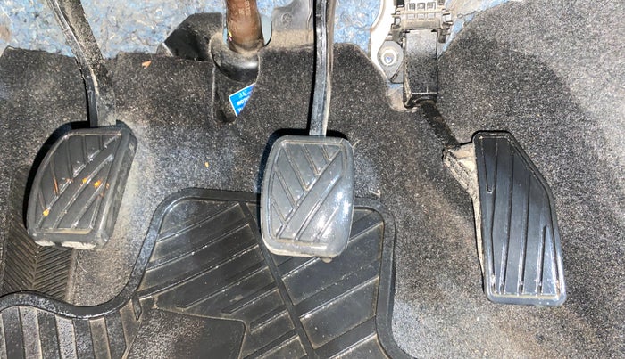 2021 Maruti Baleno ZETA PETROL 1.2, Petrol, Manual, 91,729 km, Pedals