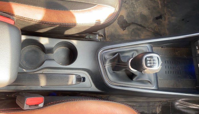 2021 Hyundai NEW I20 ASTA 1.2 MT, Petrol, Manual, 47,863 km, Gear Lever