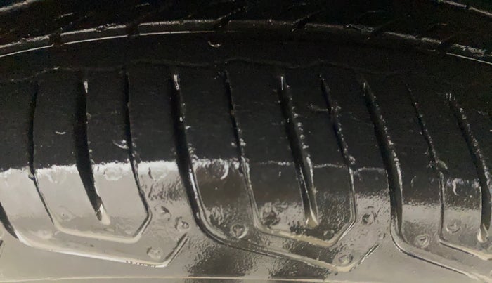 2021 Hyundai NEW I20 ASTA 1.2 MT, Petrol, Manual, 47,863 km, Right Front Tyre Tread