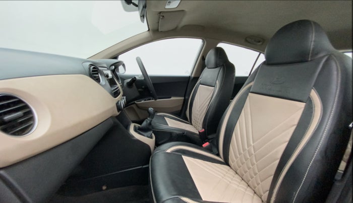 2016 Hyundai Grand i10 MAGNA 1.2 KAPPA VTVT, Petrol, Manual, 17,790 km, Right Side Front Door Cabin
