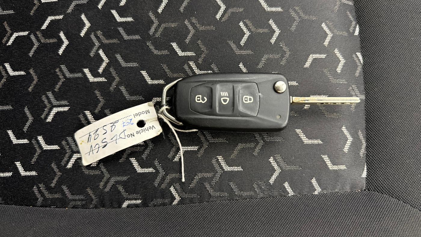 2023 Tata Tiago XT PETROL, Petrol, Manual, 5,884 km, Key Close Up