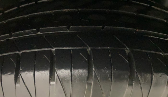 2021 KIA SONET HTX 1.0 IMT, Petrol, Manual, 31,988 km, Left Rear Tyre Tread