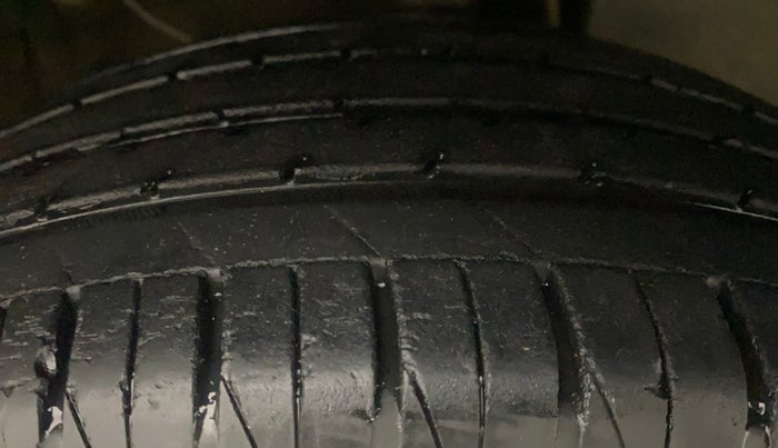 2021 KIA SONET HTX 1.0 IMT, Petrol, Manual, 31,988 km, Right Front Tyre Tread