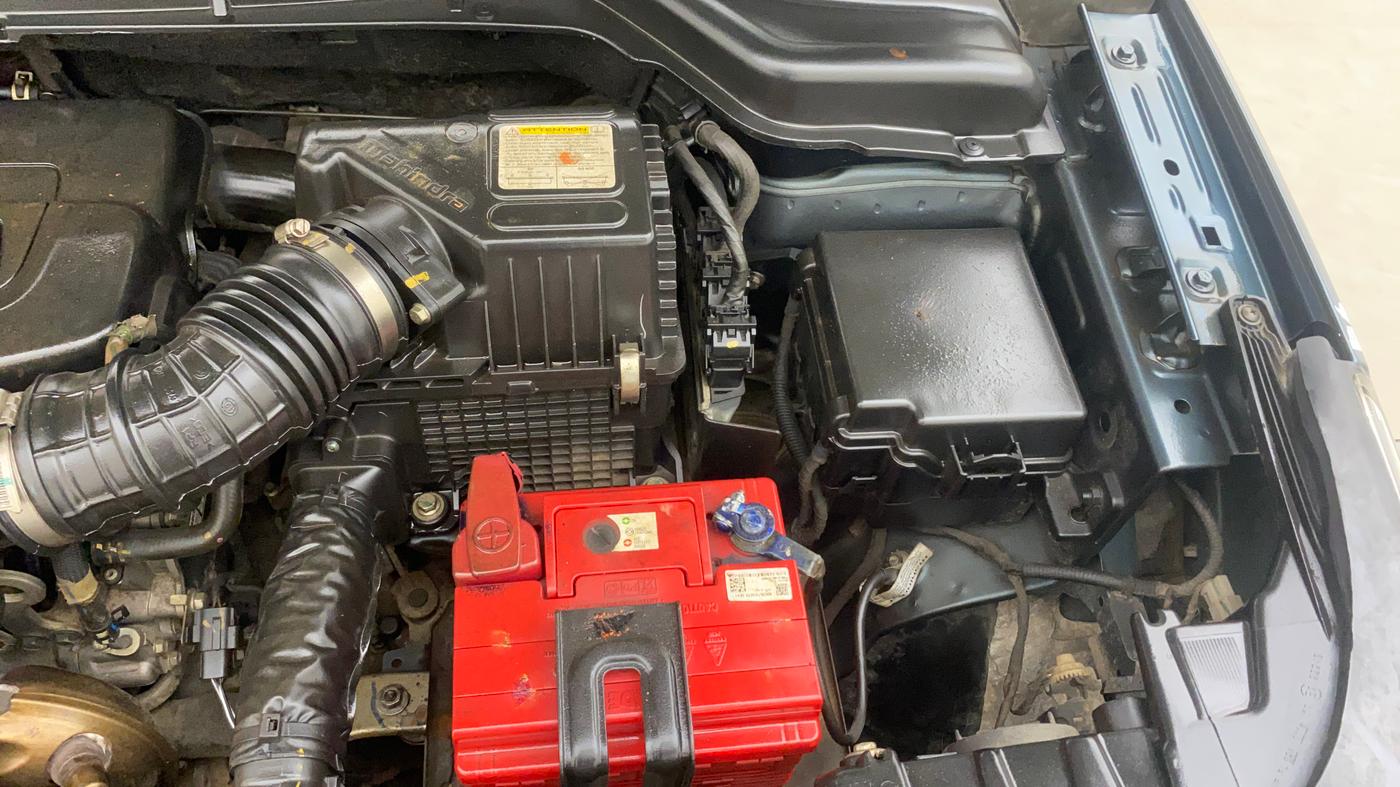 2019 Mahindra XUV300 W6 1.2 PETROL, Petrol, Manual, 59,391 km, Engine View - Left