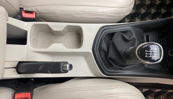 2019 Mahindra XUV300 W6 1.2 PETROL, Petrol, Manual, 58,725 km, Gear Lever