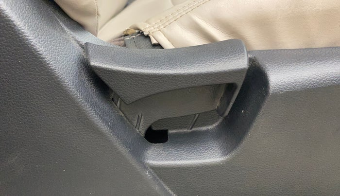 2019 Mahindra XUV300 W6 1.2 PETROL, Petrol, Manual, 58,725 km, Driver Side Adjustment Panel