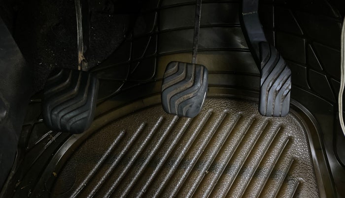 2016 Renault Kwid RXT 0.8, Petrol, Manual, 76,709 km, Pedals