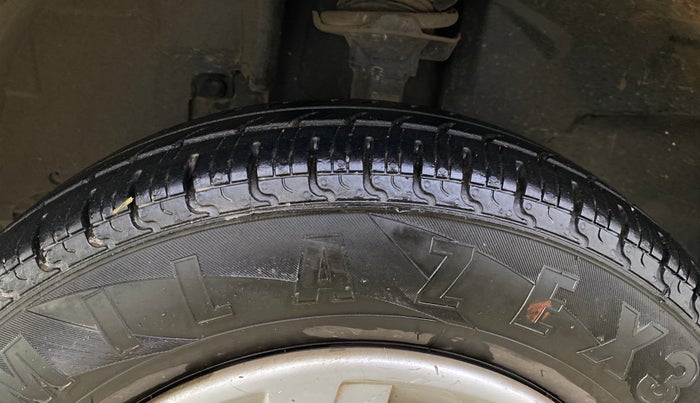 2016 Renault Kwid RXT 0.8, Petrol, Manual, 76,709 km, Left Front Tyre Tread