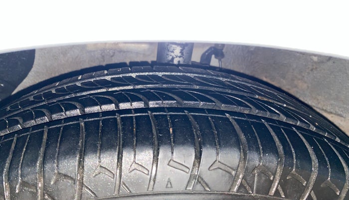 2016 Hyundai Xcent S 1.2, Petrol, Manual, 69,574 km, Left Front Tyre Tread