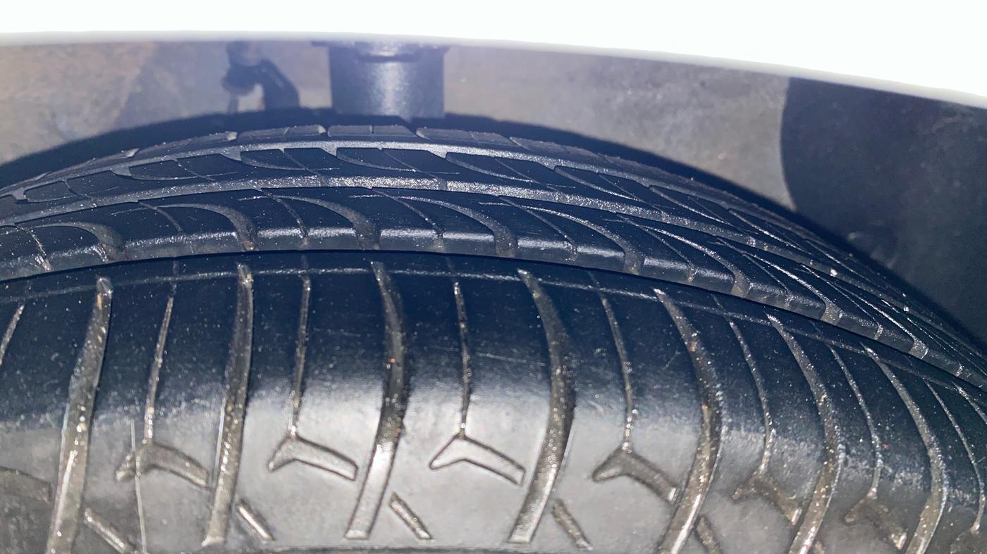 2016 Hyundai Xcent S 1.2, Petrol, Manual, 69,413 km, Right Front Tyre Tread