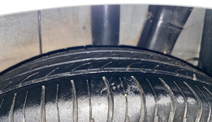 2016 Hyundai Xcent S 1.2, Petrol, Manual, 69,574 km, Left Rear Tyre Tread