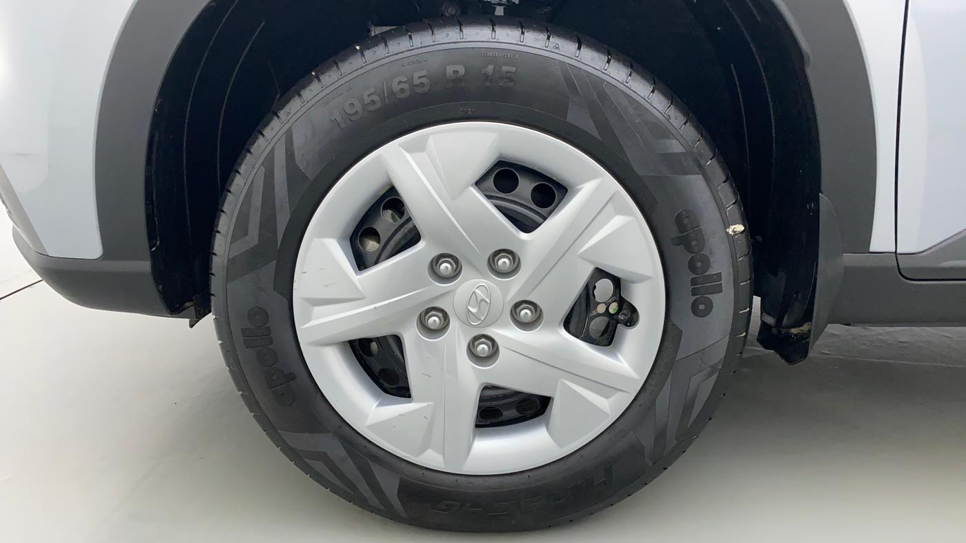 2021 Hyundai VENUE S MT 1.2 KAPPA, Petrol, Manual, 6,179 km, Left Front Wheel